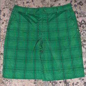NWOT Under Armour golf shorts